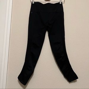 Fabletics Blsck Sync High-Waisted Perforated 7/8 Leggings Size M